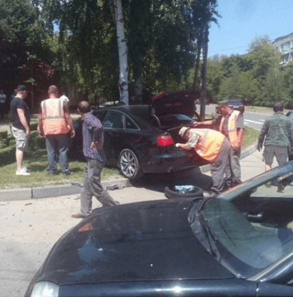 В центре Ставрополя крутая иномарка влетела в дерево